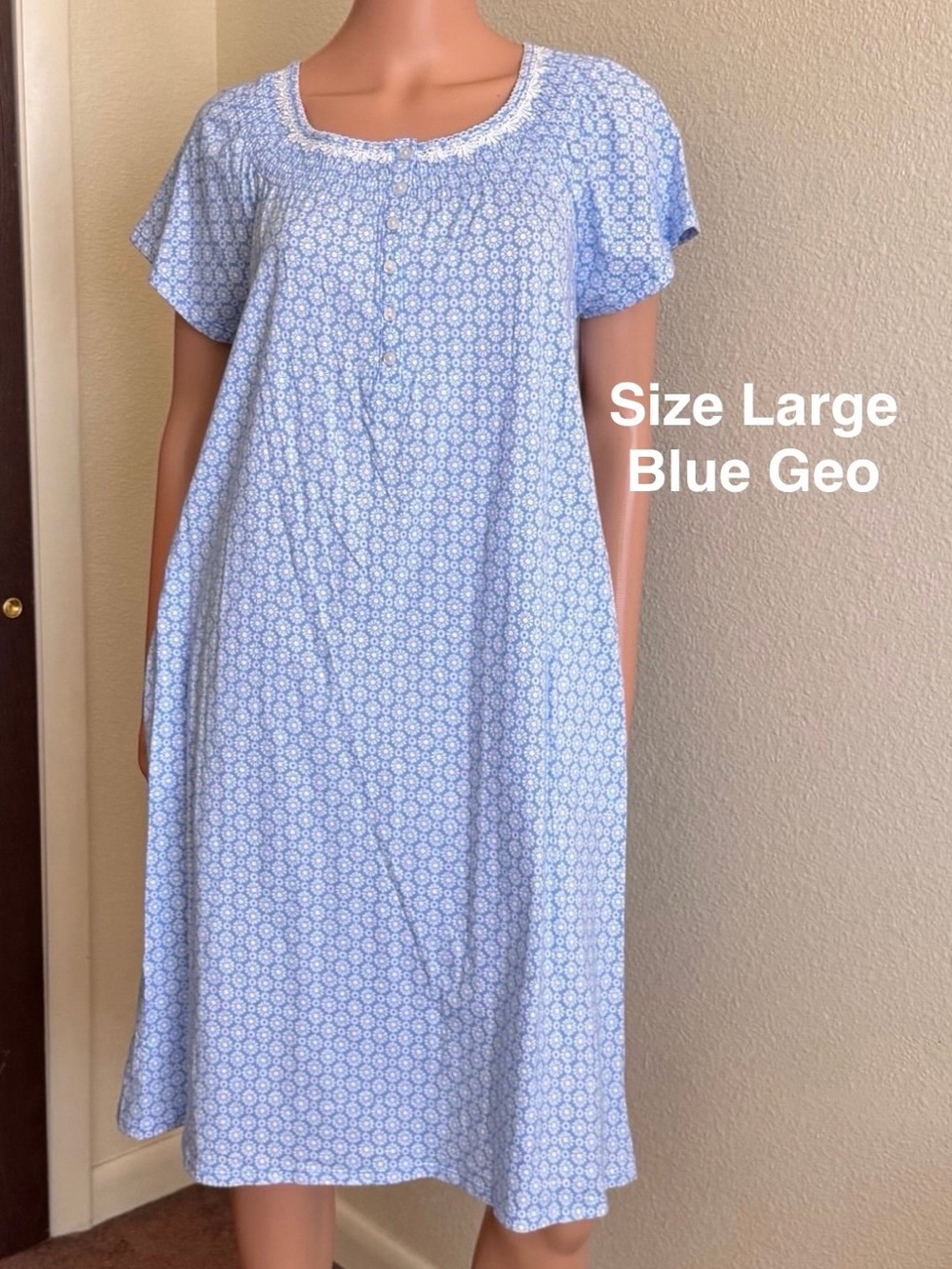 Aria Women's 100% Cotton Raglan Sleeve Smocked Neck
Sleepwear Gown